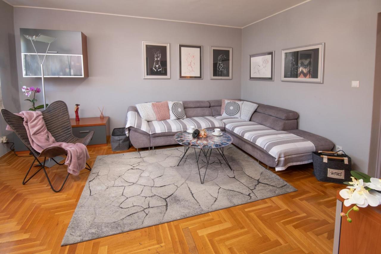 Apartman Point Pula Exterior photo