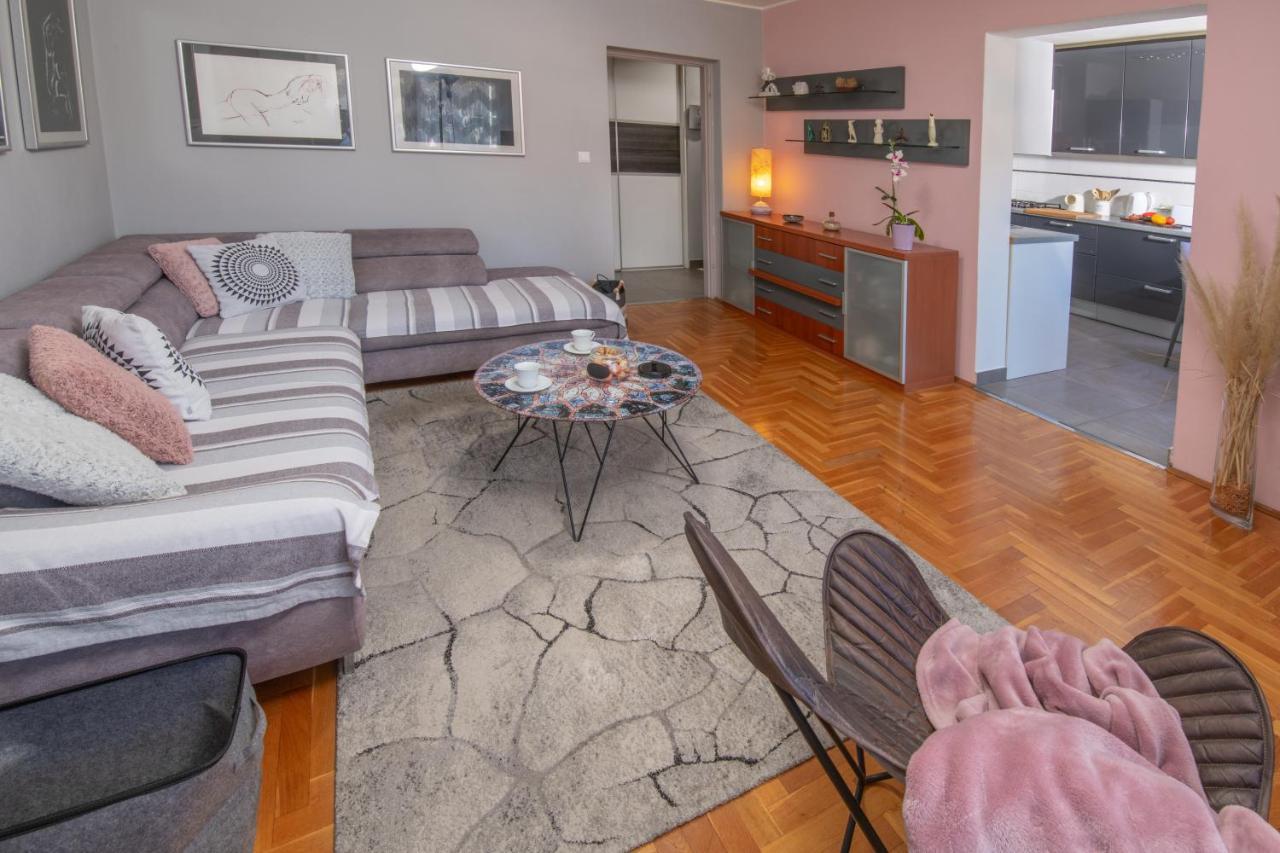 Apartman Point Pula Exterior photo